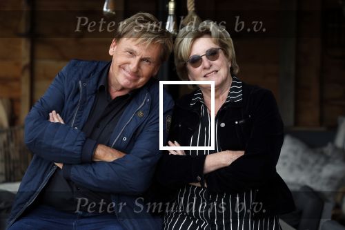 Castricum 13 juni 2019
Henny Huisman wordt geinterviewd door Catherine Keyl bij zijn huis.