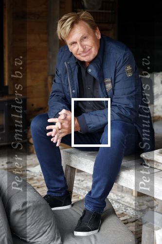 Castricum 13 juni 2019
Henny Huisman wordt geinterviewd door Catherine Keyl bij zijn huis.