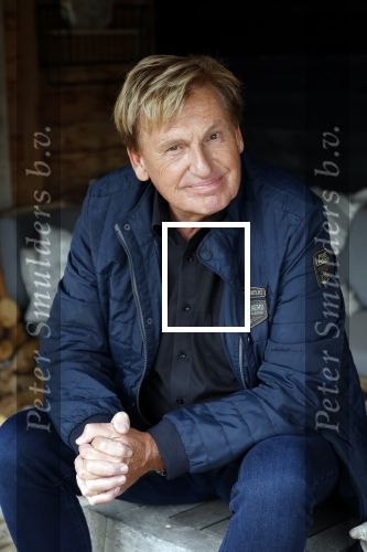 Castricum 13 juni 2019
Henny Huisman wordt geinterviewd door Catherine Keyl bij zijn huis.
