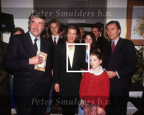 14 November 1991 
Janneke Brinkman Elco Brinman met hun kinderen Sylvia Toth en de Ambassadeur USA