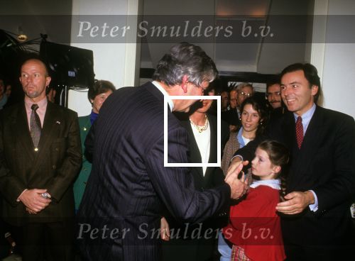 14 November 1991 
Janneke Brinkman Elco Brinman met hun kinderen Sylvia Toth en de Ambassadeur USA