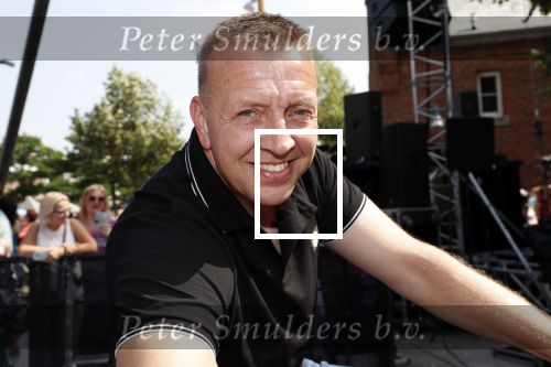 Waalwijk 26 juni 2019
Tros muziekfeest op het plein in Waalwijk. Jannes