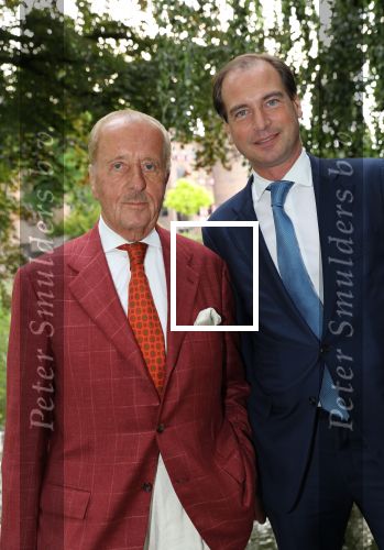 Haarzuilen, 19 Juni 2019
Haringparty Kasteel Haarzuilen
Senator Jeroen de Vries en Theo Hiddema