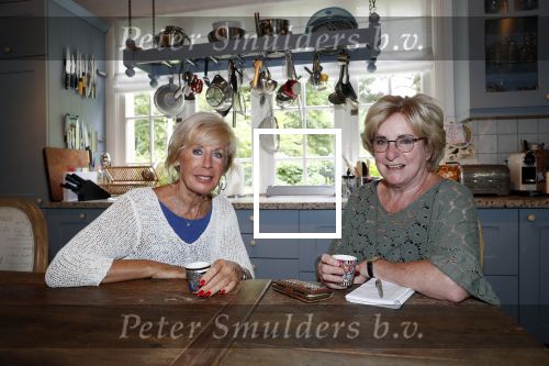 Wassenaar 26 juni 2019
Catherine Keyl interviewt Joke Bruijs . We zijn te gast bij Joke thuis.