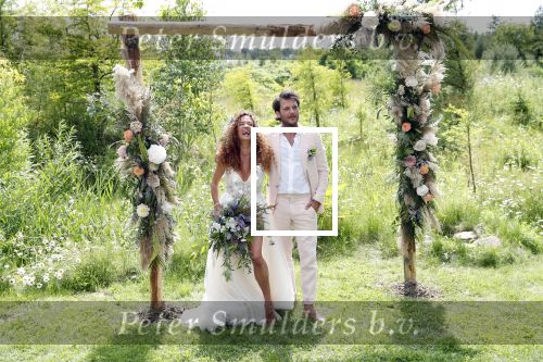 Kraggenburg 22 juni 2019
Katja Schuurman en haar kersverse man Freek v Noortwijk zijn getrouwd en posseren uitgebreid voor de pers op landgoed Netl , de wildste tuin.