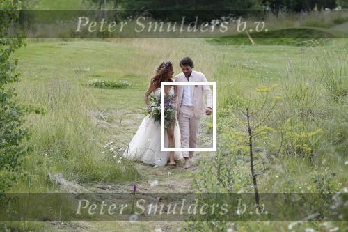 Kraggenburg 22 juni 2019
Katja Schuurman en haar kersverse man Freek v Noortwijk zijn getrouwd en posseren uitgebreid voor de pers op landgoed Netl , de wildste tuin.