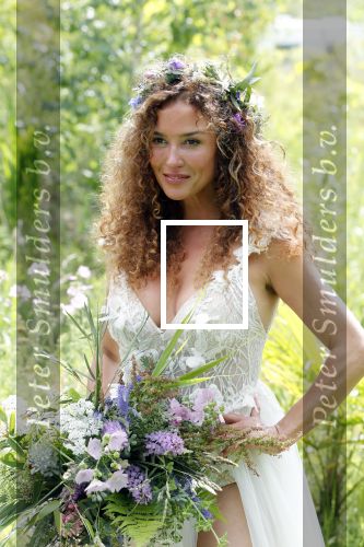 Kraggenburg 22 juni 2019
Katja Schuurman en haar kersverse man Freek v Noortwijk zijn getrouwd en posseren uitgebreid voor de pers op landgoed Netl , de wildste tuin.