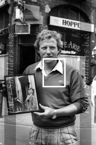 Amsterdam, 14 Mei 1985 Koos Alberts in zijn oude vertrouwde Jordaan
O.a. Cafe Arie, zijn woonhuis, de grachten, en de Openbare School voor Voorbereidend Onderwijs
