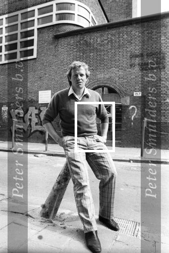 Amsterdam, 14 Mei 1985 Koos Alberts in zijn oude vertrouwde Jordaan
O.a. Cafe Arie, zijn woonhuis, de grachten, en de Openbare School voor Voorbereidend Onderwijs