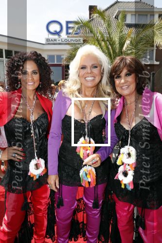 Best 30 juni 2019
Fandag van LUV ( Marga Scheide Jose Hoebee en Chimene v Oosterhout) bij restaurant Quattre Bras in Best.