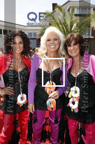 Best 30 juni 2019
Fandag van LUV ( Marga Scheide Jose Hoebee en Chimene v Oosterhout) bij restaurant Quattre Bras in Best.
