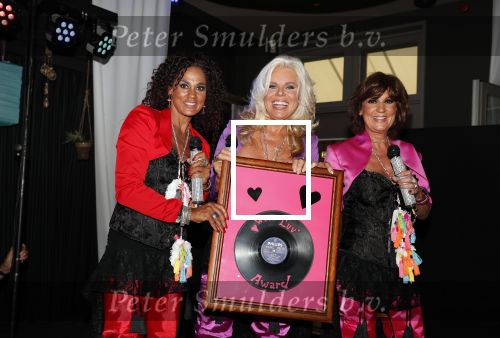 Best 30 juni 2019
Fandag van LUV ( Marga Scheide Jose Hoebee en Chimene v Oosterhout) bij restaurant Quattre Bras in Best.