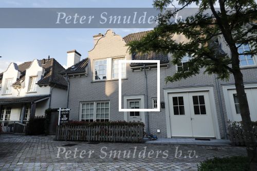 Nederhorst den Berg 15 juni 2019
Huis van Lucille Werner in Nederhosrt staat te koop.