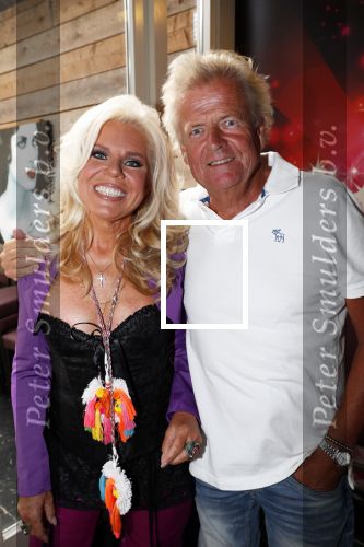 Best 30 juni 2019
Fandag van LUV ( Marga Scheide Jose Hoebee en Chimene v Oosterhout) bij restaurant Quattre Bras in Best.