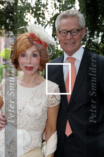 Haarzuilen, 19 Juni 2019
Haringparty Kasteel Haarzuilen
Marijke Helwegen met haar man