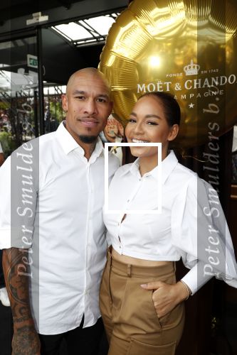 Amsterdam 6 juni 2019
Talkies terras awards bij de Harbour club . Nigel de Jong met zijn vrouw Winonah