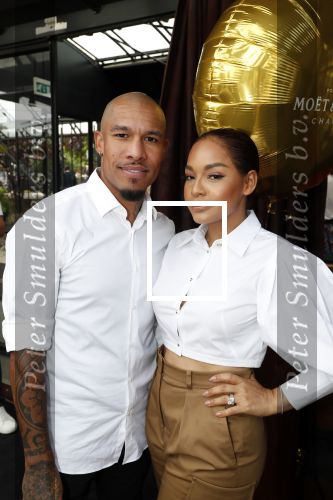 Amsterdam 6 juni 2019
Talkies terras awards bij de Harbour club . Nigel de Jong met zijn vrouw Winonah