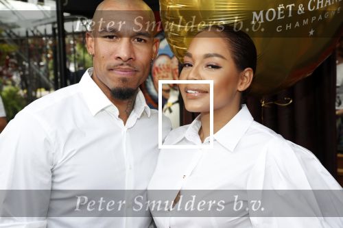 Amsterdam 6 juni 2019
Talkies terras awards bij de Harbour club . Nigel de Jong met zijn vrouw Winonah