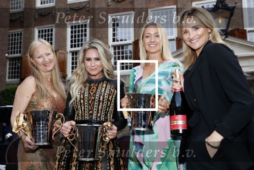 Amsterdam 18 juni 2019
Leading ladies awards bij hotel the Grand. Nikkie Plessen en Lieke v Lexmond