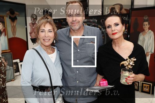 Amsterdam 28 juni 2019
Boekpresentatie Ans Markus bij haar in het atelier. Patricia Steur met partner