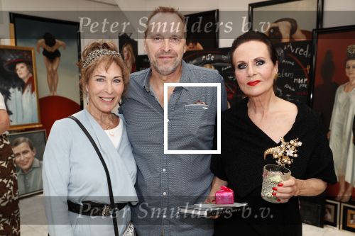Amsterdam 28 juni 2019
Boekpresentatie Ans Markus bij haar in het atelier. Patricia Steur met partner