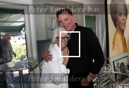 Amsterdam 28 juni 2019
Boekpresentatie Ans Markus bij haar in het atelier. Paul Schulten en Bonnie Huf