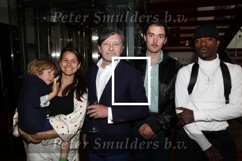Amsterdam 1 juli 2019
Uitreiking van de Johan Kaart Prijs aan Pierre Bokma in het deLamar theater. Pierre met zijn kinderen