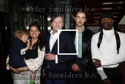 Amsterdam 1 juli 2019
Uitreiking van de Johan Kaart Prijs aan Pierre Bokma in het deLamar theater. Pierre met zijn kinderen