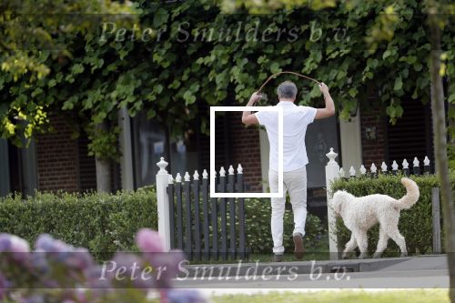 Loenen 24 juni 2019
Pieter van Beukering ( man van Yvon Jaspers) laat hond uit en vertrekt daarna op electrische fiets naar zijn werk.