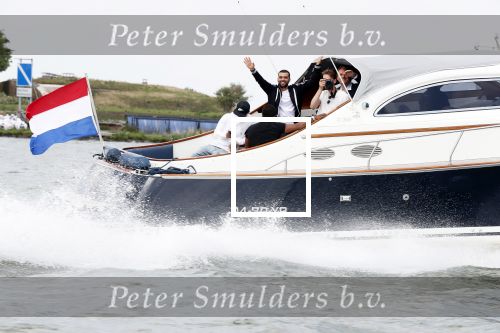 Amsterdam 14 juni 2019
Event Jaguar en Rapsody boten met kunstenaar Selwyn Senatori.
Aanwezig oa Regi Blinker Jeroen Nieuwenhuize Thomas v d Vlugt en Aldo v Troost.