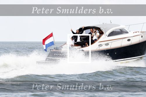 Amsterdam 14 juni 2019
Event Jaguar en Rapsody boten met kunstenaar Selwyn Senatori.
Aanwezig oa Regi Blinker Jeroen Nieuwenhuize Thomas v d Vlugt en Aldo v Troost.
