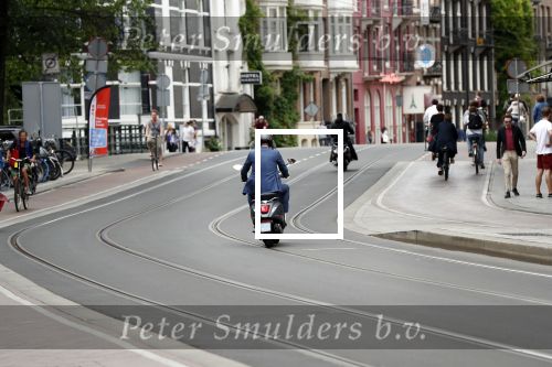 Amsterdam 1 juli 2019
Astrid Joosten met haar nieuwe vriend Rob Peters . Ze vertrokken van het delamar theater (johan Kaartprijs) met hun vespa scooter richting huis.