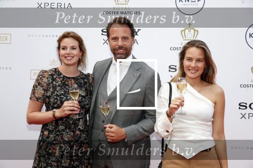 Amsterdam 18 juni 2019
Leading ladies awards bij hotel the Grand. Robert Lee met vriendinnen