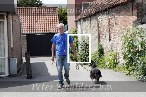 Sluis 6 juni 2019
Robert Weijers de ex partner van Rob Verlinden in zijn huisje in Sluis en met zijn hond en camper.