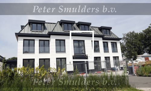 Vinkeveen 23 juni 2019
Huis van Sabah Nissan ( vriend van Ali B) wat verhuurd gaat worden aan internationale sterren.