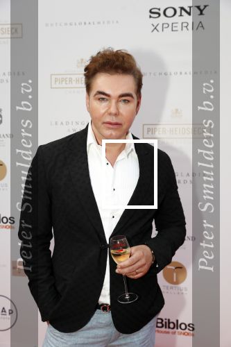 Amsterdam 18 juni 2019
Leading ladies awards bij hotel the Grand. Teun Feun kwam met Marijke helwegen