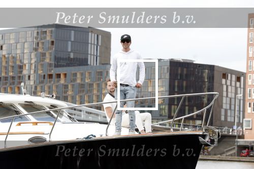 Amsterdam 14 juni 2019
Event Jaguar en Rapsody boten met kunstenaar Selwyn Senatori.
Aanwezig oa Regi Blinker Jeroen Nieuwenhuize Thomas v d Vlugt en Aldo v Troost.