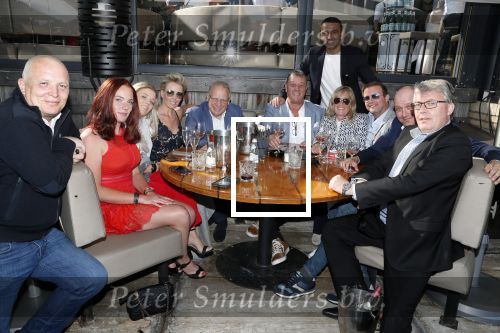 Amsterdam 6 juni 2019
Talkies terras awards bij de Harbour club . Wim Zegwaard met tamar en relaties