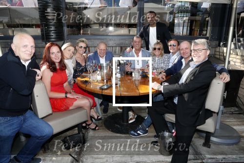 Amsterdam 6 juni 2019
Talkies terras awards bij de Harbour club . Wim Zegwaard met tamar en relaties