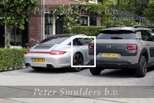 Loenen 9 juni 2019
Porsche 911 op de oprit bij het huis van Yvon Jaspers.