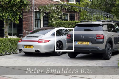 Loenen 9 juni 2019
Porsche 911 op de oprit bij het huis van Yvon Jaspers.