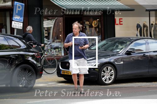 Amsterdam 27 juni 2019
Ivo Niehe gaat geld pinnen in Amsterdam zuid.