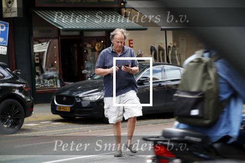 Amsterdam 27 juni 2019
Ivo Niehe gaat geld pinnen in Amsterdam zuid.