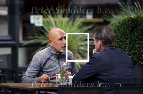 Amsterdam 1 juli 2020
Oud bokskampioen Alex Blanchard op de Beethovenstraat