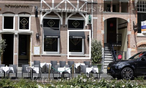 Amsterdam 1 juli 2020
Lege terassen bij the burger room van Gordon