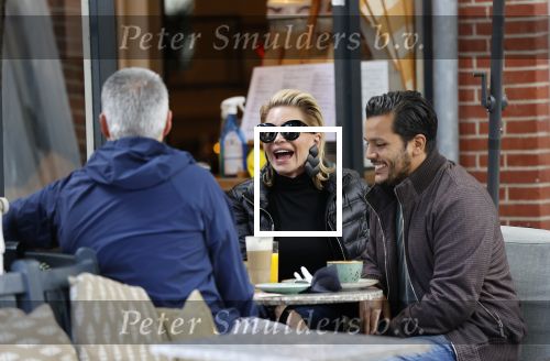Amsterdam 2 juli 2020
Connie Witteman met haar zoon Marvin Breukhoven en haar vroegere PA Edwin