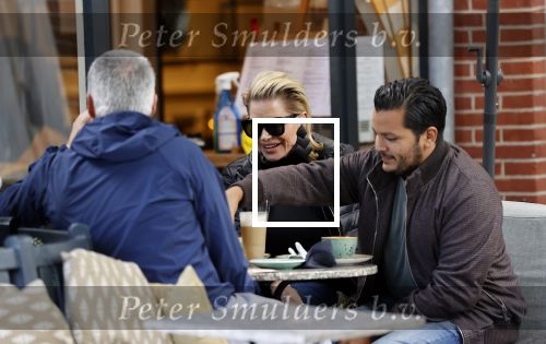Amsterdam 2 juli 2020
Connie Witteman met haar zoon Marvin Breukhoven en haar vroegere PA Edwin