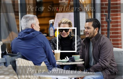 Amsterdam 2 juli 2020
Connie Witteman met haar zoon Marvin Breukhoven en haar vroegere PA Edwin