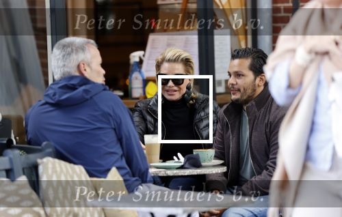 Amsterdam 2 juli 2020
Connie Witteman met haar zoon Marvin Breukhoven en haar vroegere PA Edwin