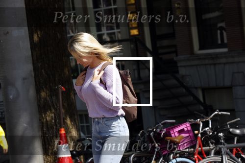 Amsterdam 28 juni 2020
Dionne Stax doet boodschappen op de utrechtsestraat.